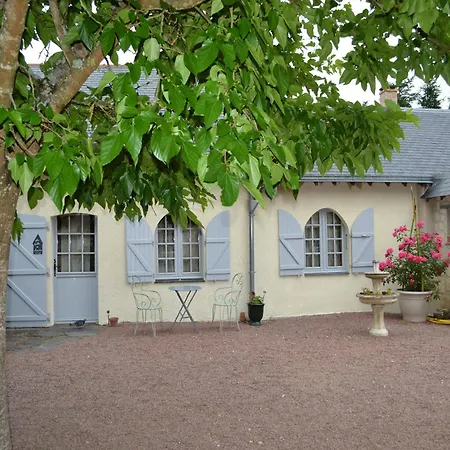 別荘 Romantic Loire Hideaway, Cleaning Included *