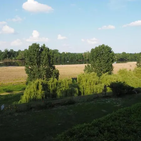 Romantic Loire Hideaway, Cleaning Included * Les Bois-d'Anjou